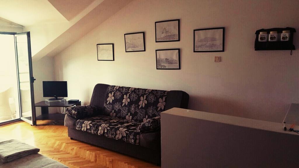 Apartment The Royal Pg Podgorica Bagian luar foto